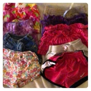 9 pairs of toddler girls shorts.